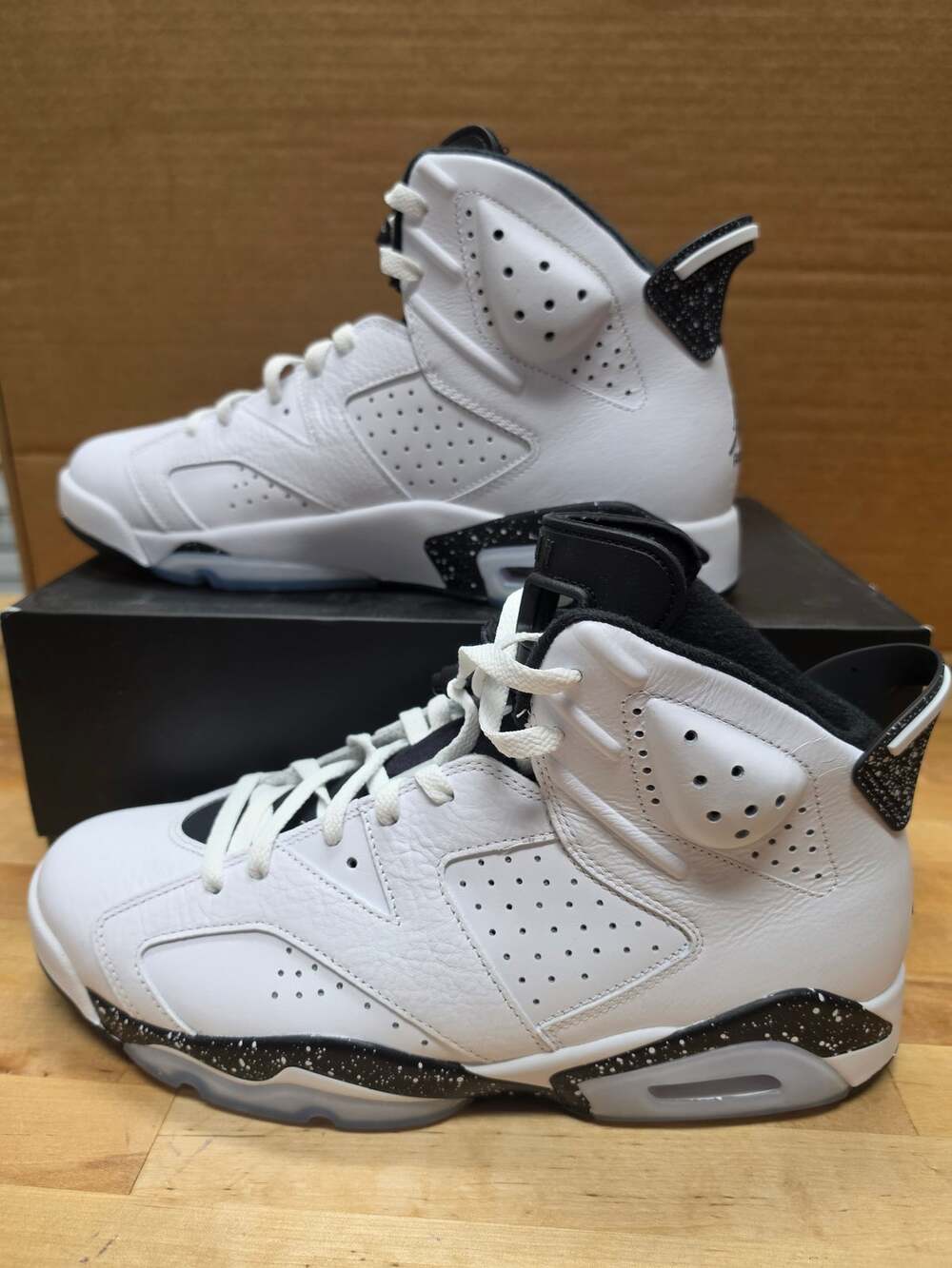 Jordan 6 Retro Reverse Oreo mens Size 12.5